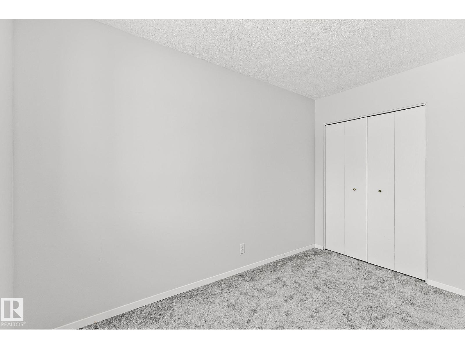 11365 22 AV NW - 17