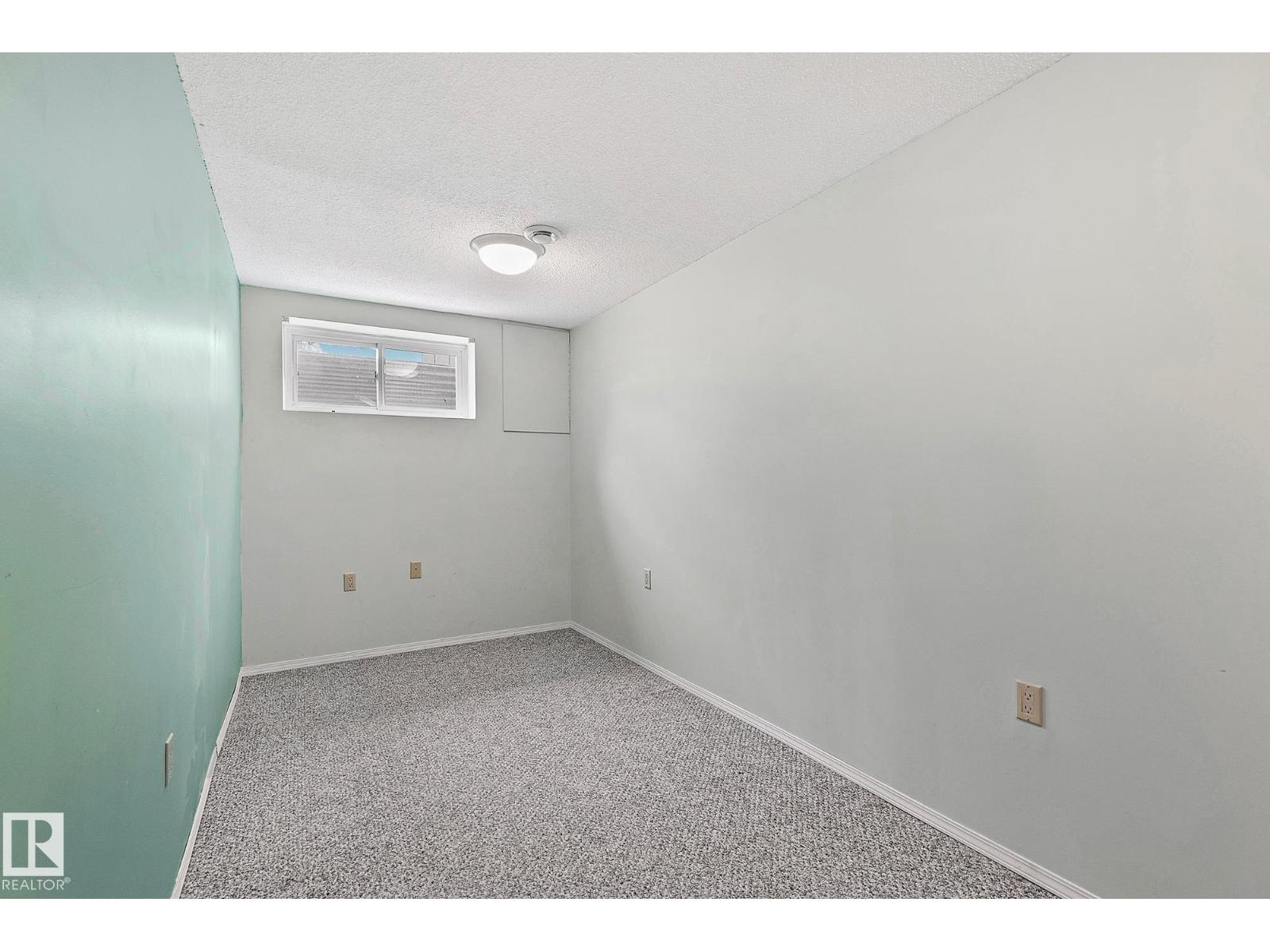 11365 22 AV NW - 22
