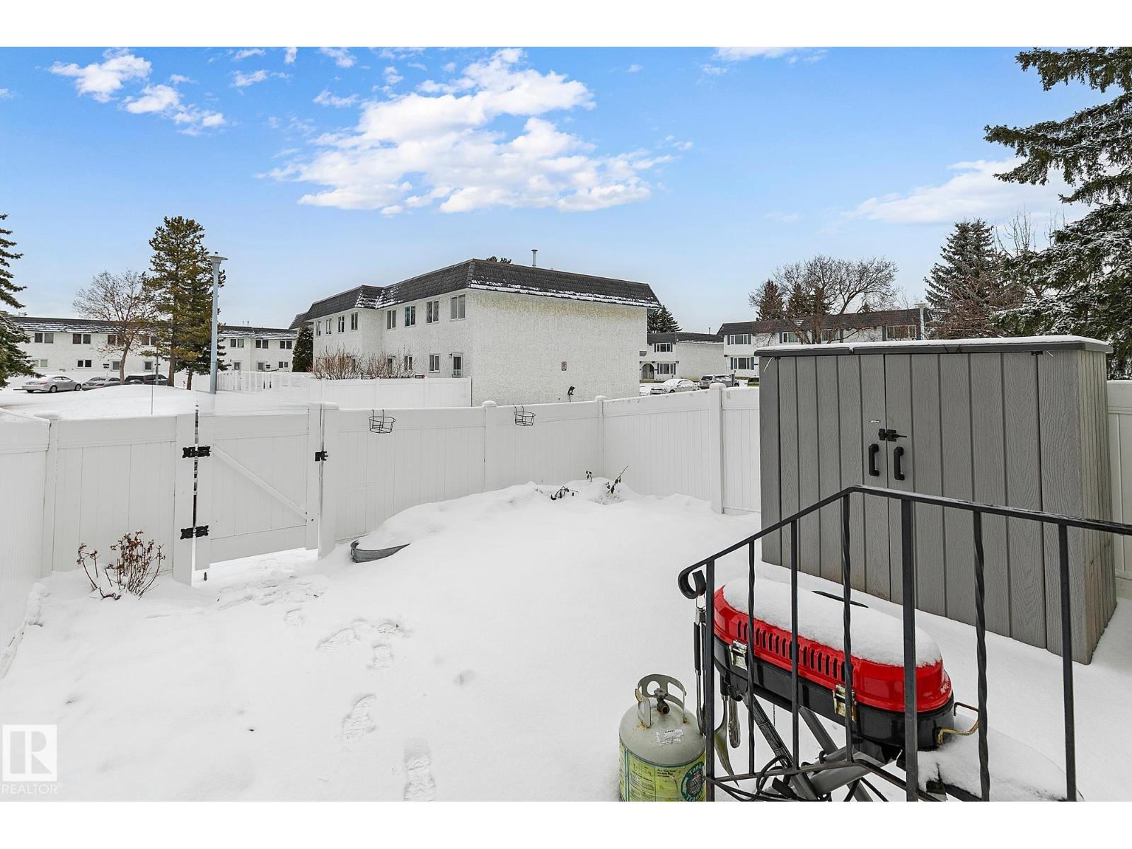 11365 22 AV NW - 26