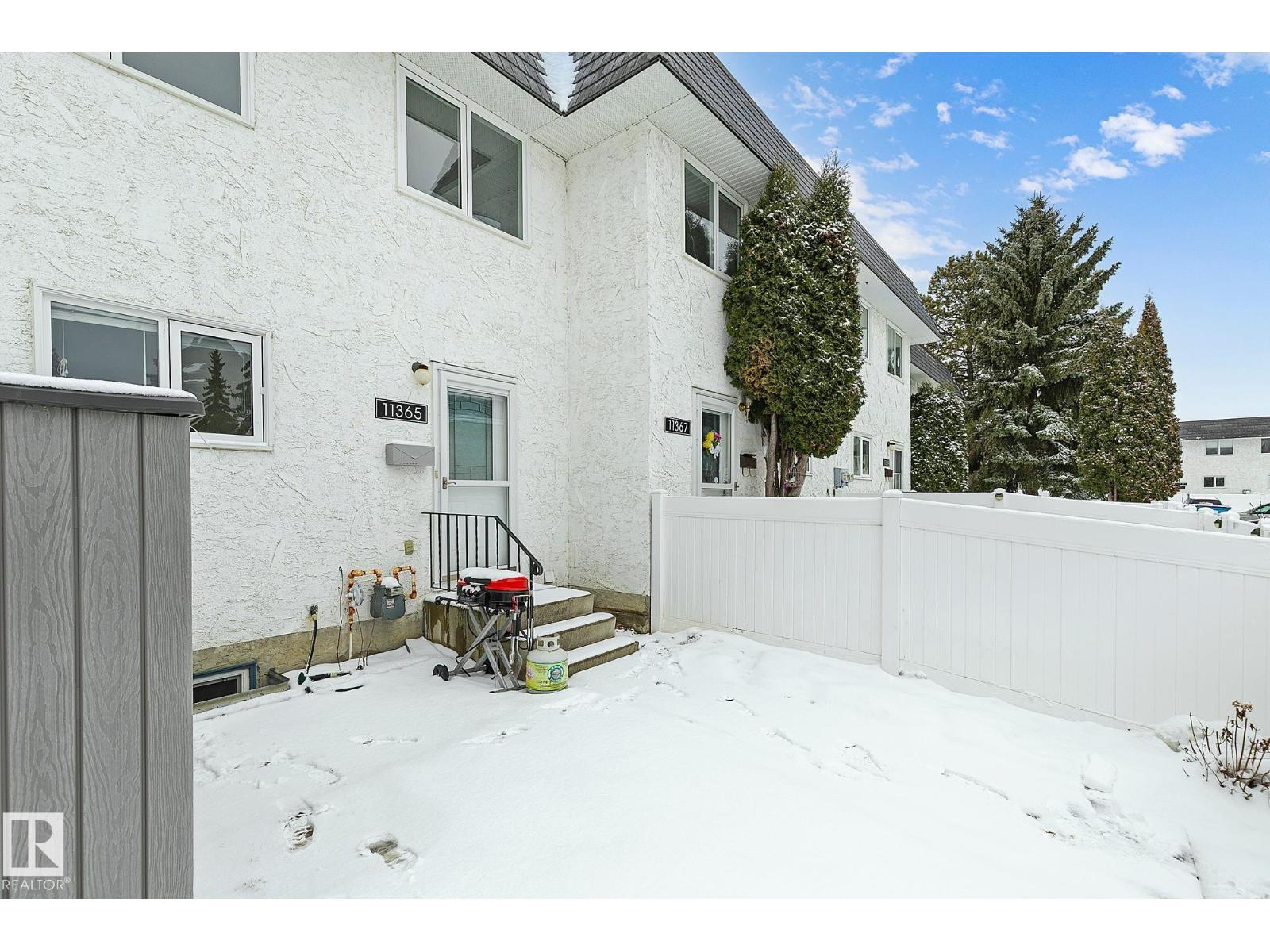 11365 22 AV NW - 27