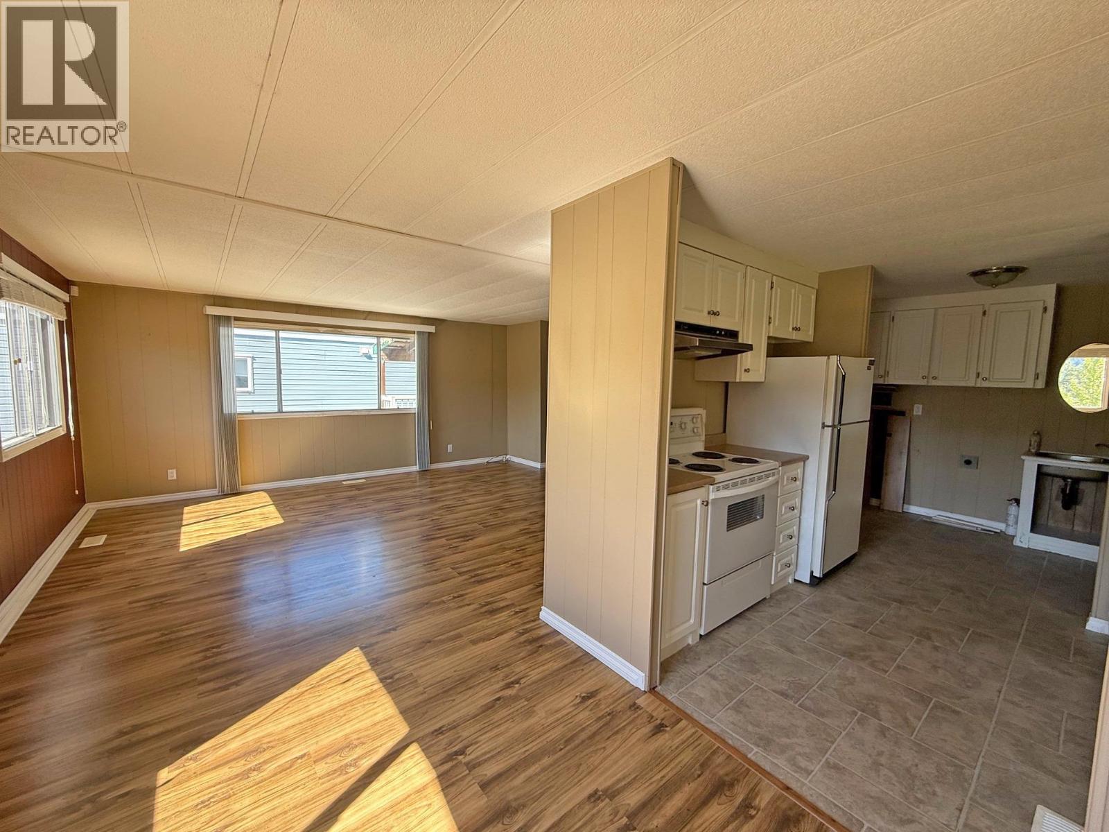 #20 1700 BROADWAY AVENUE - 5