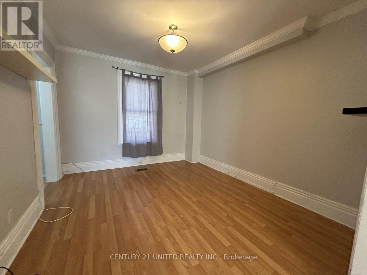 862 GEORGE STREET N - 6