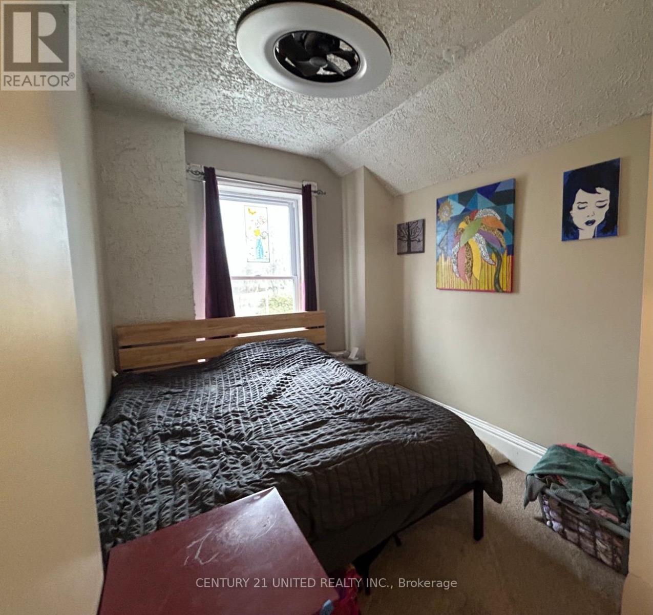 136 ROBINSON STREET - 28