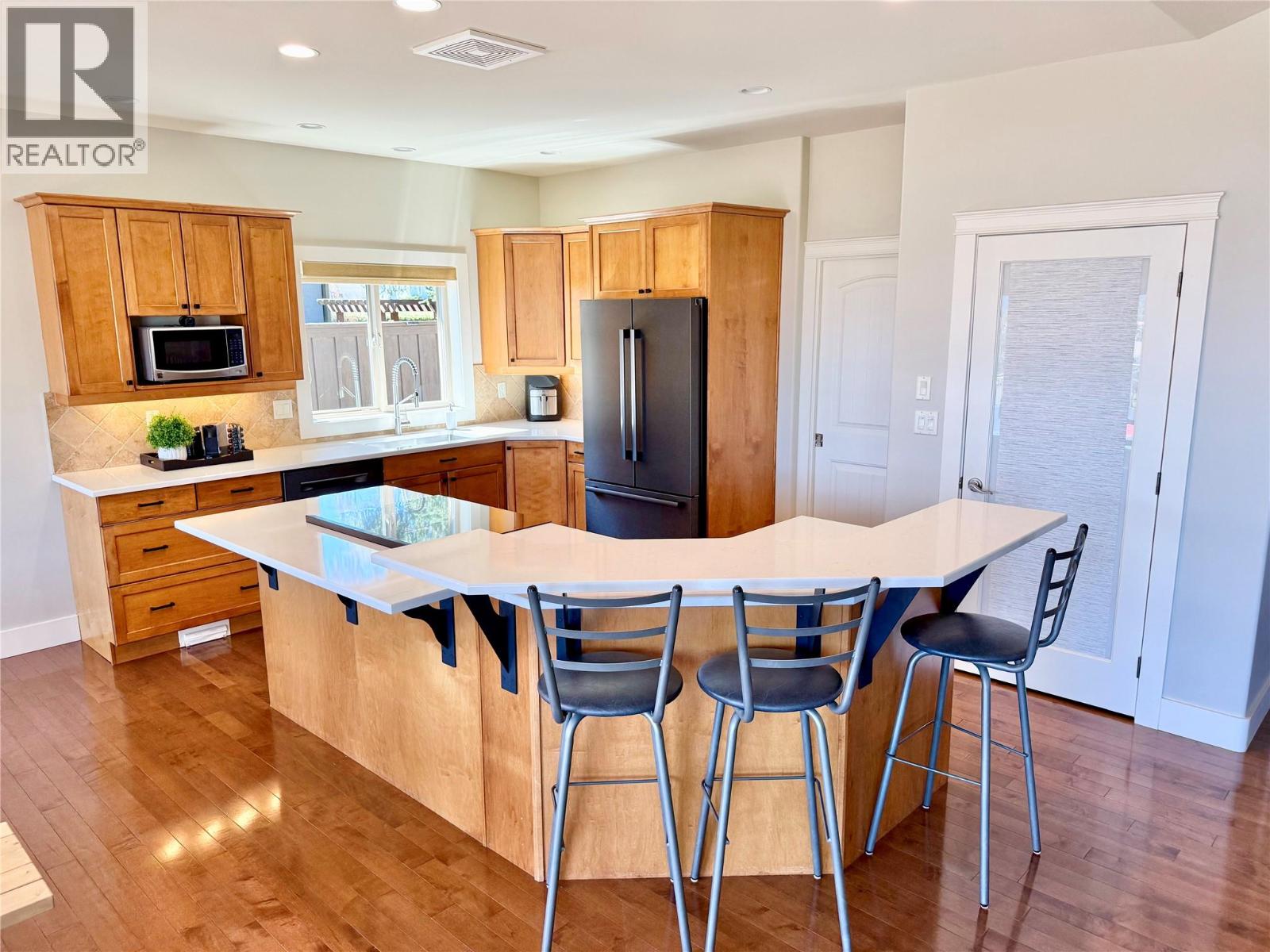 7958 MCCALLUM VIEW Drive, Grand Forks