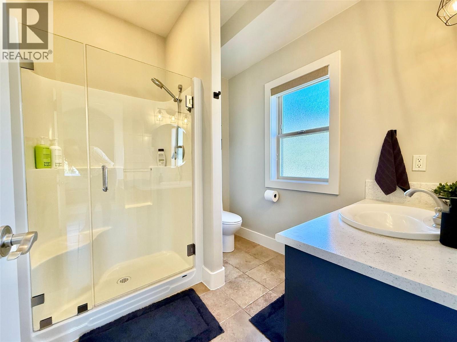 7958 MCCALLUM VIEW Drive, Grand Forks