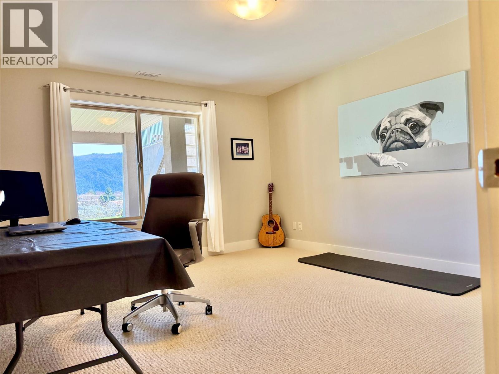 7958 MCCALLUM VIEW Drive, Grand Forks