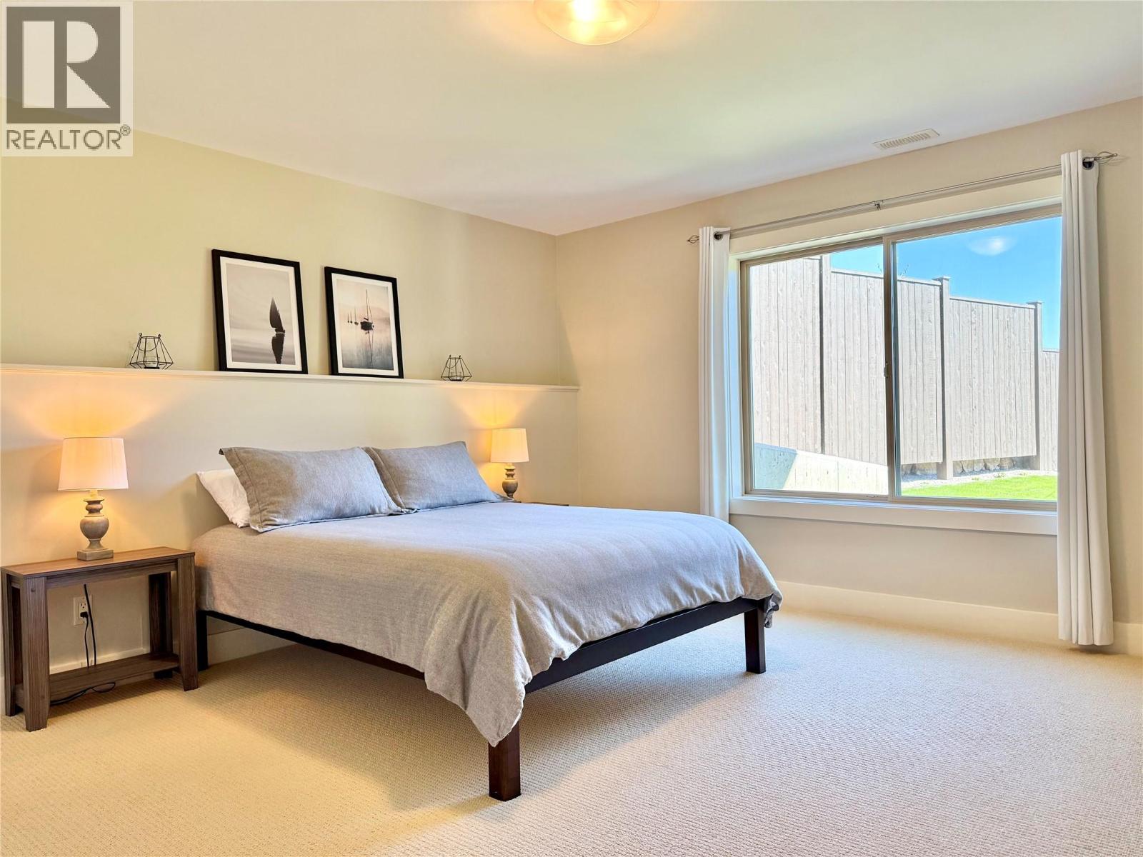 7958 MCCALLUM VIEW Drive, Grand Forks