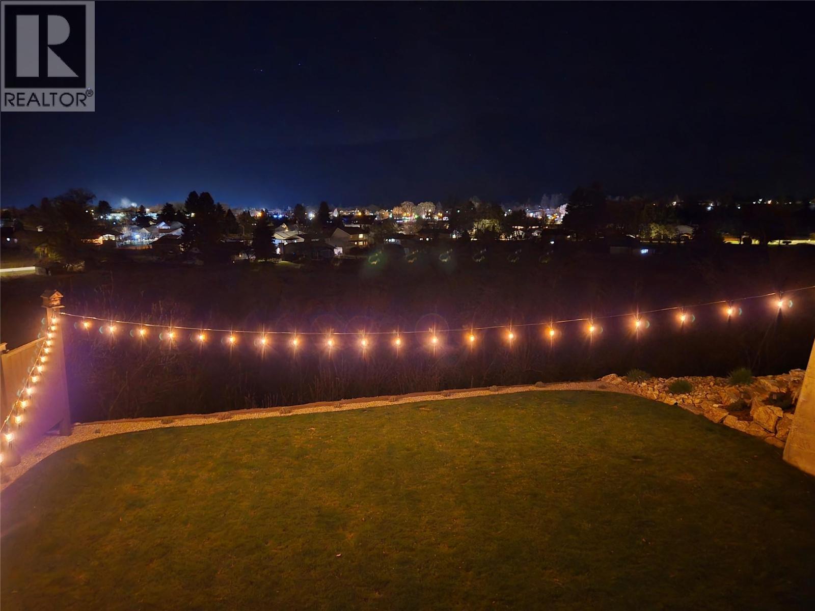 7958 MCCALLUM VIEW Drive, Grand Forks