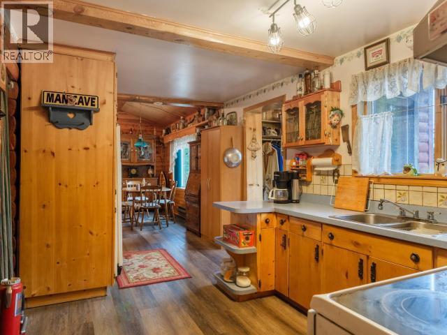 16 DEADEND ROAD - Image 21