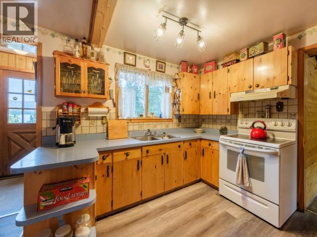 16 DEADEND ROAD - Image 22