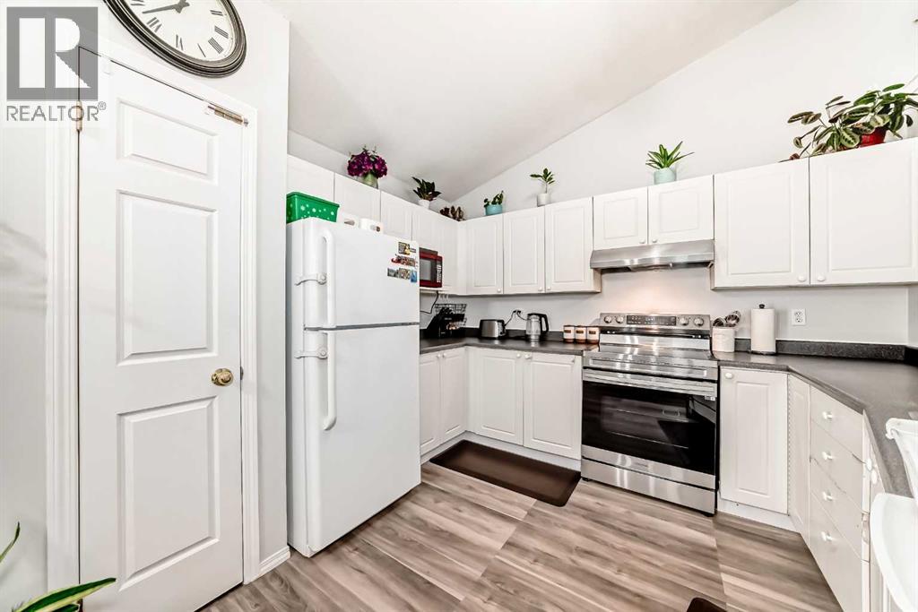 Single Family House 4 Level for Sale in  Los Alamos Place NE Monterey Park Calgary 