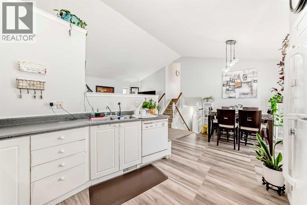 Single Family House 4 Level for Sale in  Los Alamos Place NE Monterey Park Calgary 