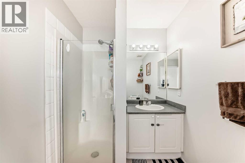 Single Family House 4 Level for Sale in  Los Alamos Place NE Monterey Park Calgary 