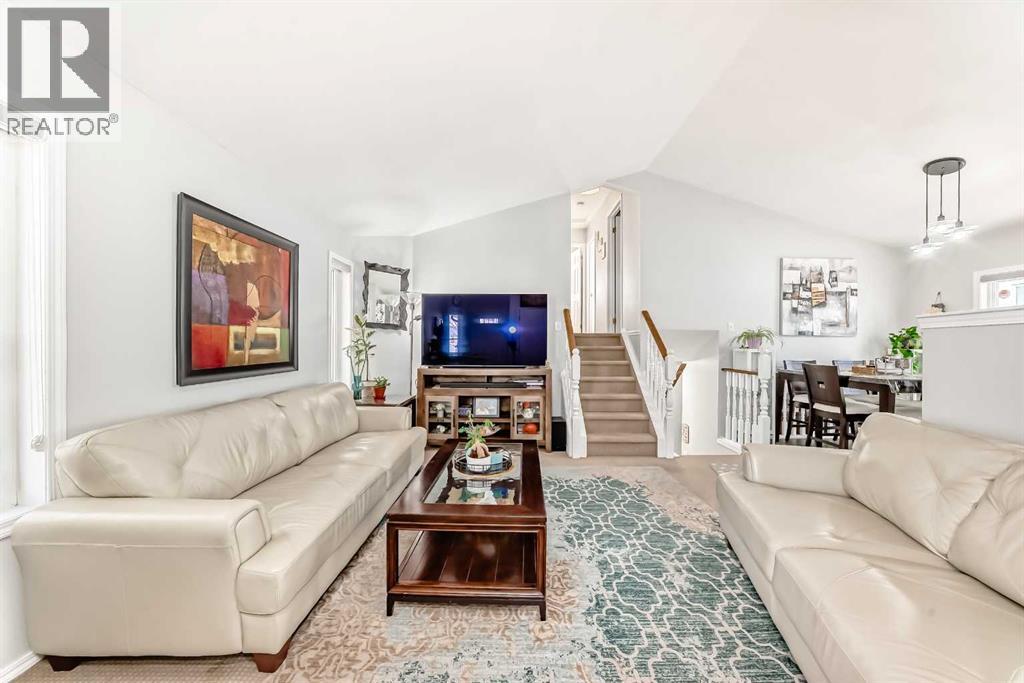 Single Family House 4 Level for Sale in  Los Alamos Place NE Monterey Park Calgary 