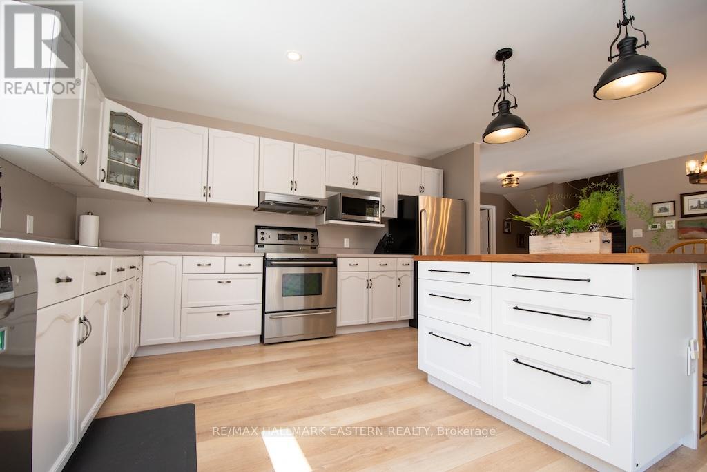 1079 ROCK ROAD - 13