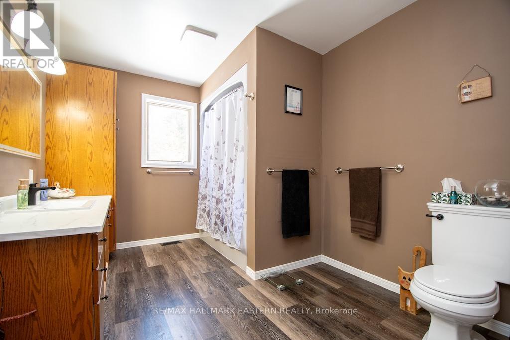 1079 ROCK ROAD - 24
