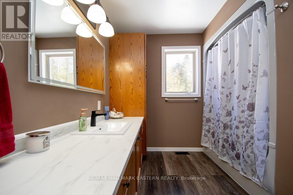 1079 ROCK ROAD - 26
