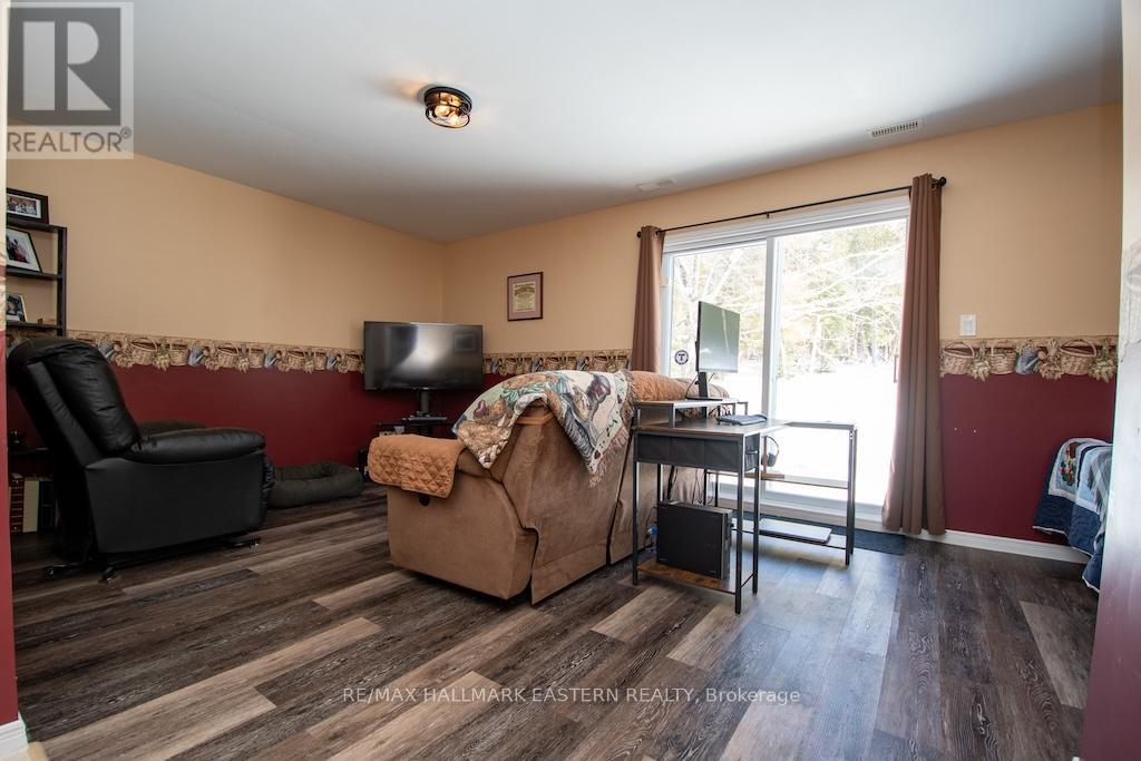 1079 ROCK ROAD - 30