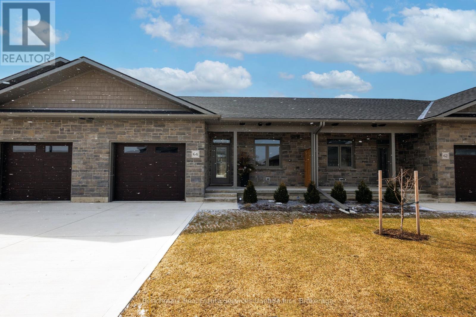 64 CAVALIER CRESCENT - 1