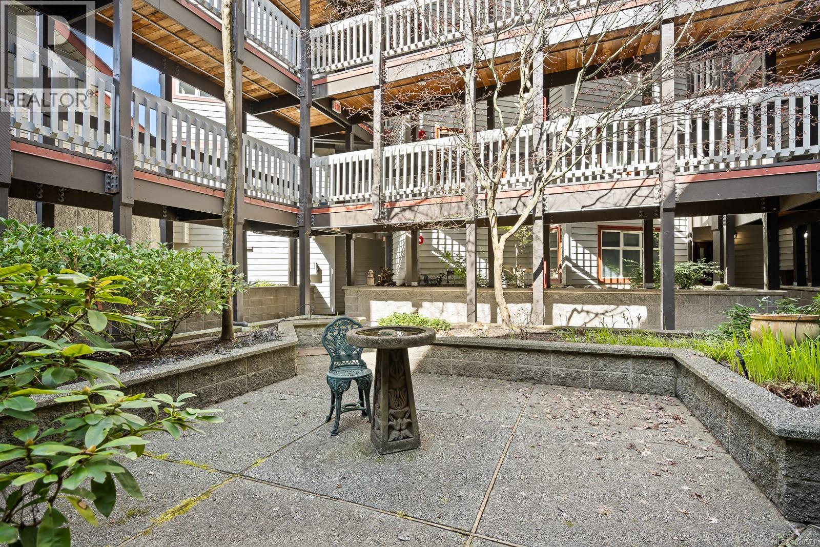 3303 27 ISLAND Hwy S, Campbell River