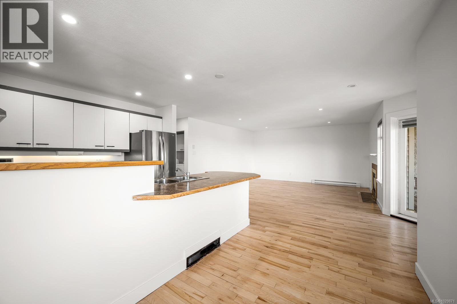 3303 27 ISLAND Hwy S, Campbell River