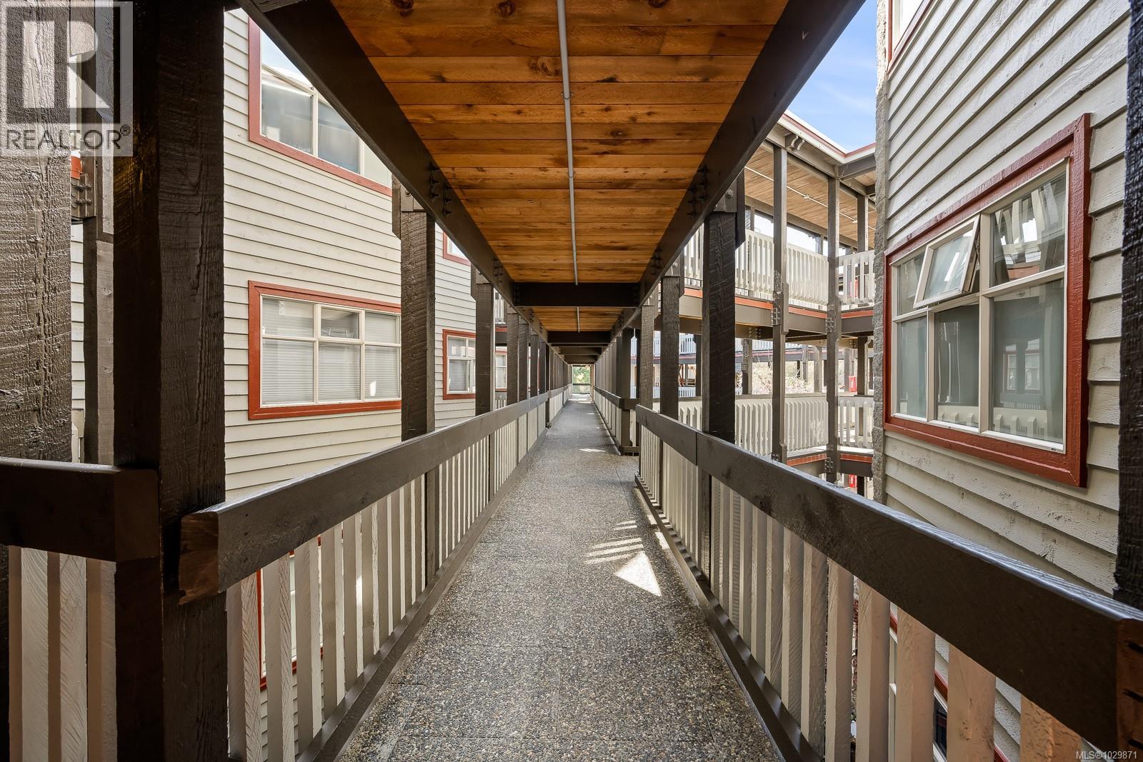 3303 27 ISLAND Hwy S, Campbell River