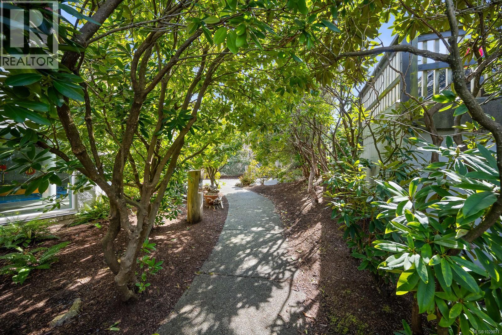 3303 27 ISLAND Hwy S, Campbell River