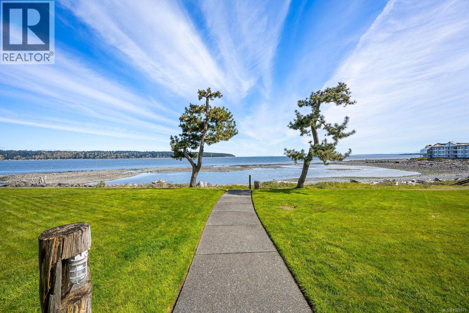 3303 27 ISLAND Hwy S, Campbell River