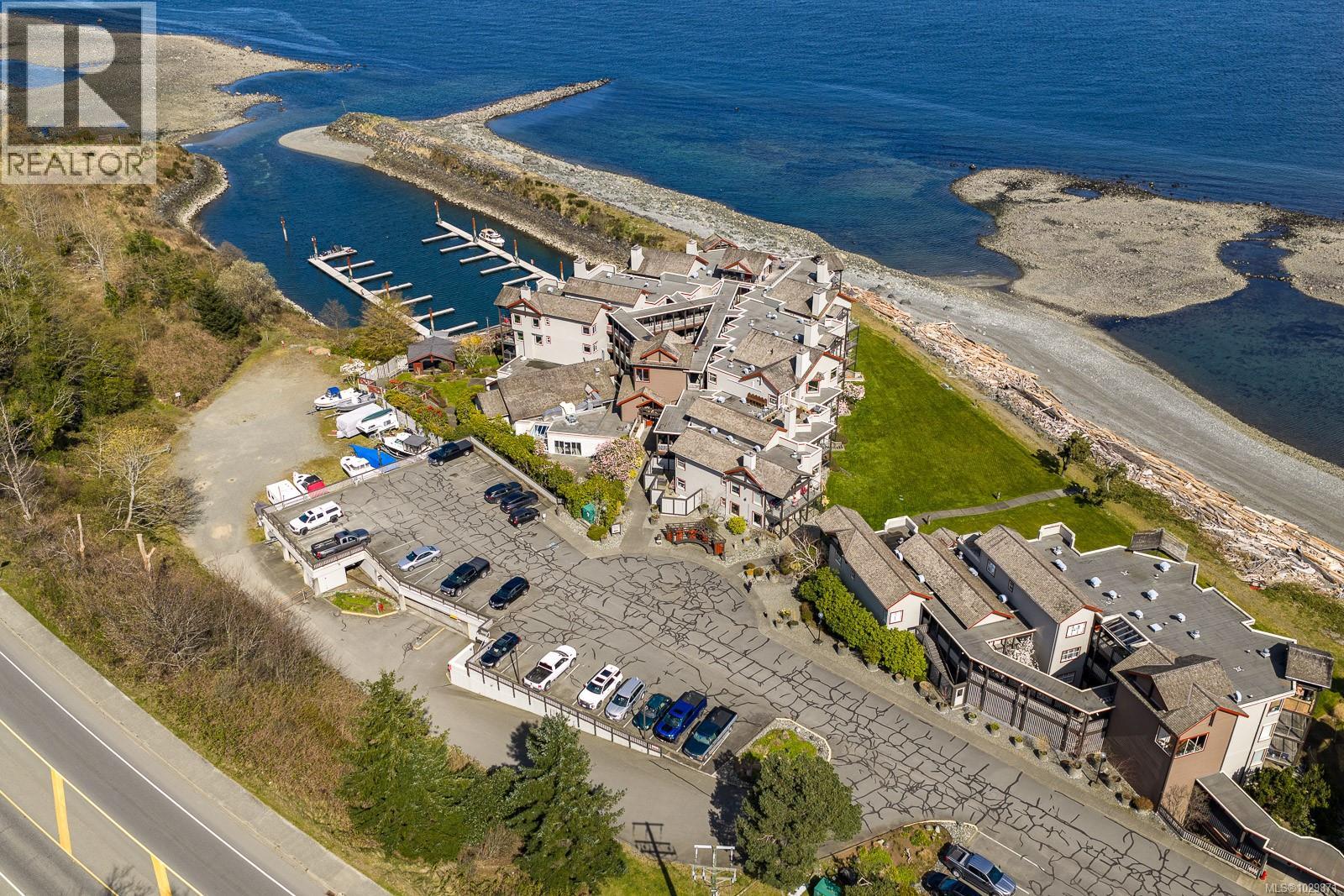 3303 27 ISLAND Hwy S, Campbell River