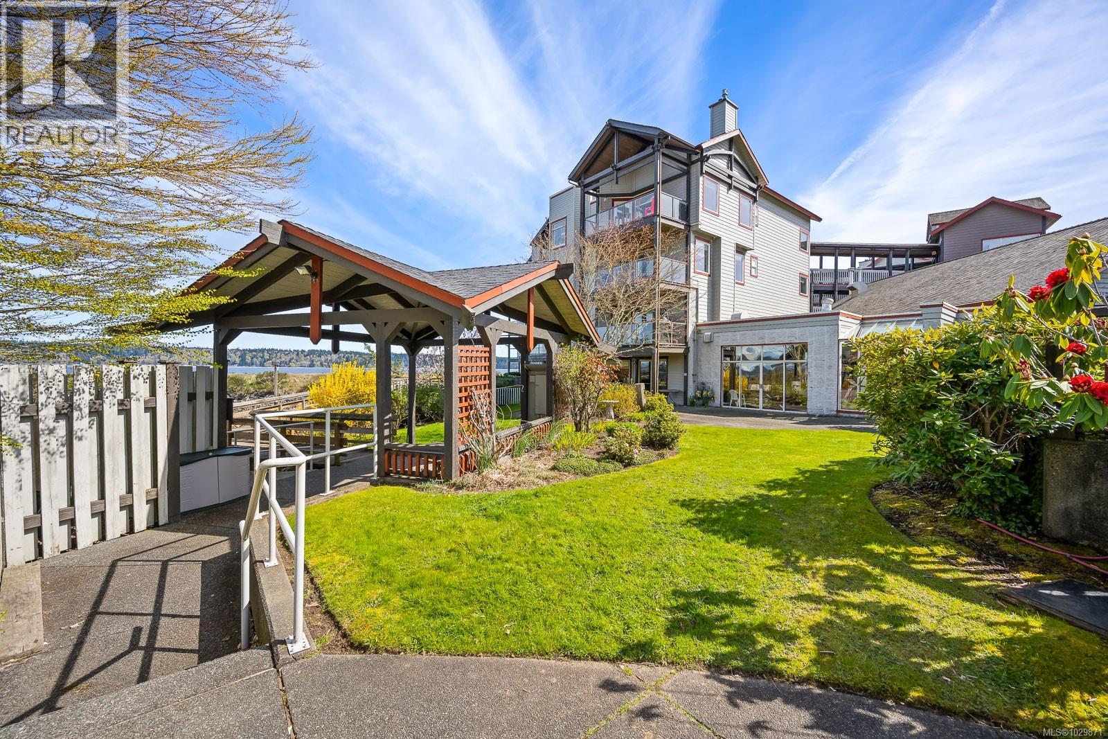 3303 27 ISLAND Hwy S, Campbell River