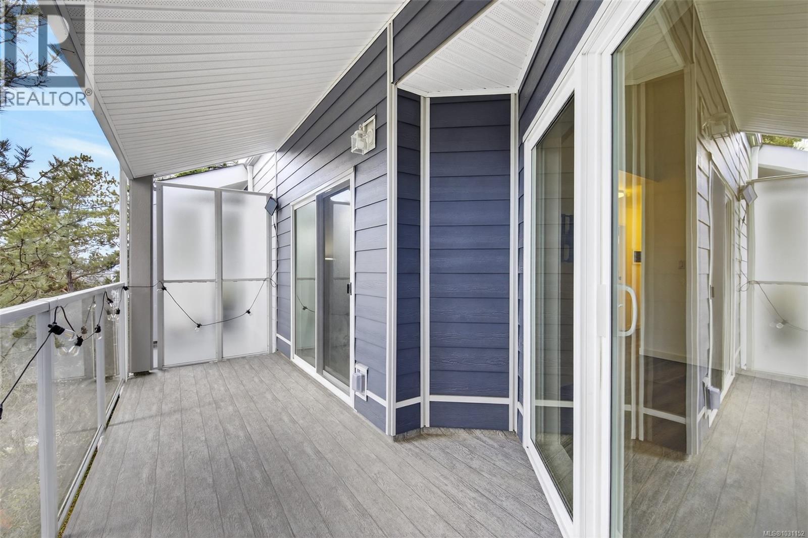 414 3277 Quadra Street, Saanich