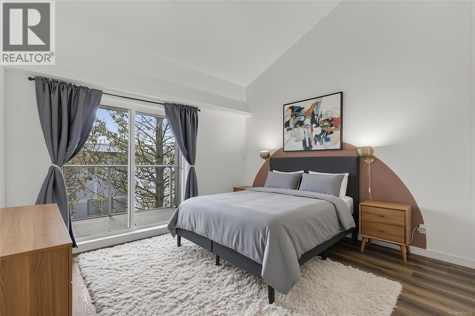 414 3277 Quadra Street, Saanich