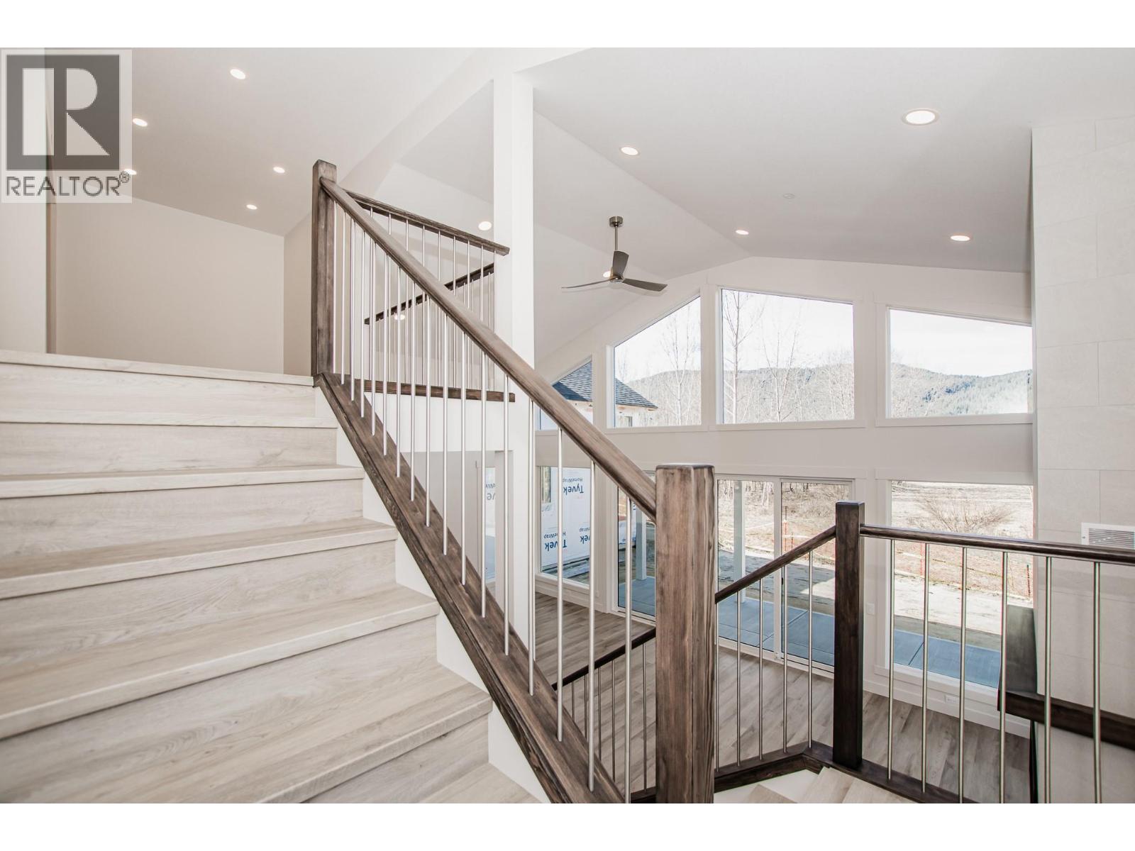 #8 8200 97A HIGHWAY - 8