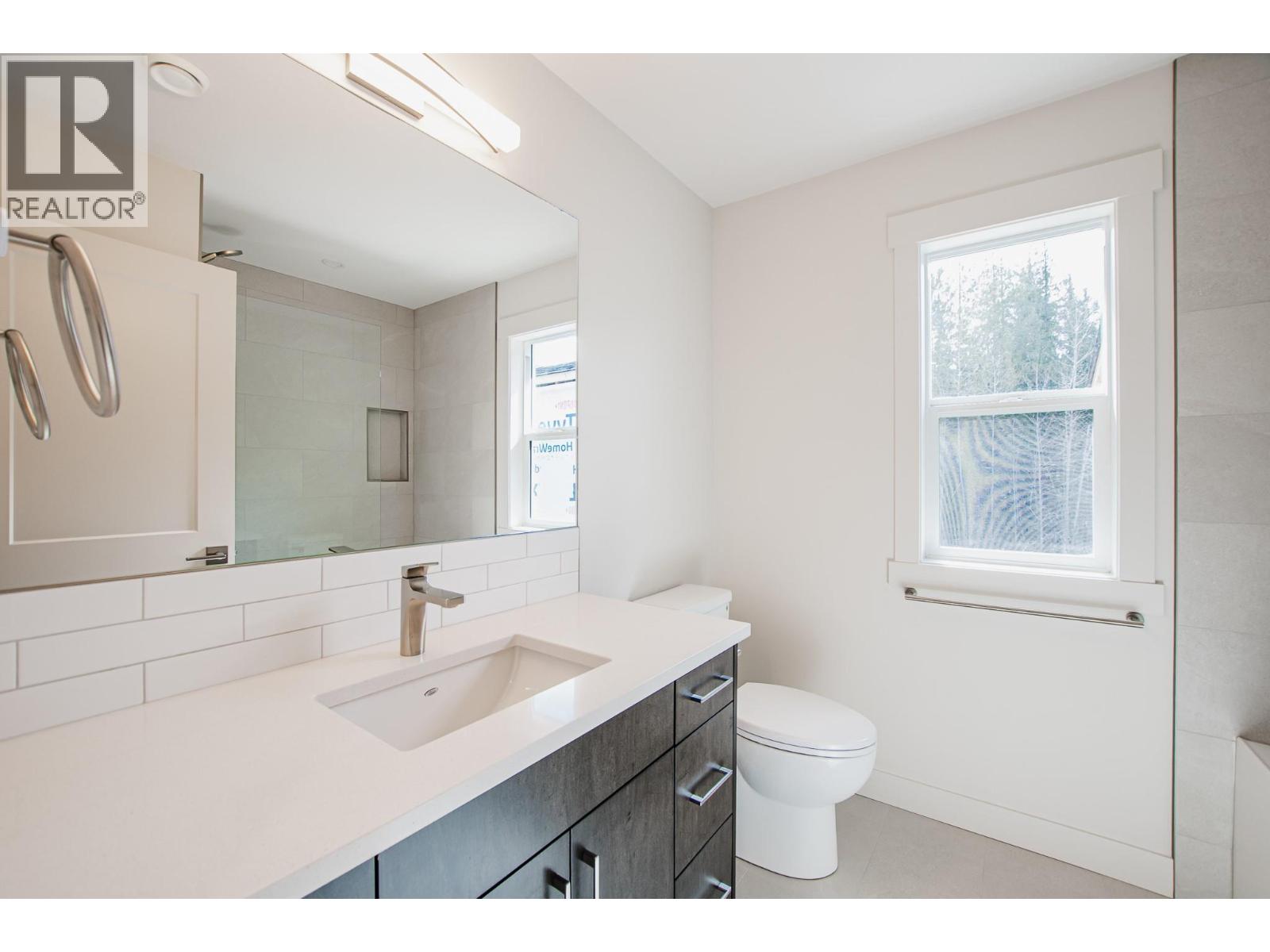 #8 8200 97A HIGHWAY - 27