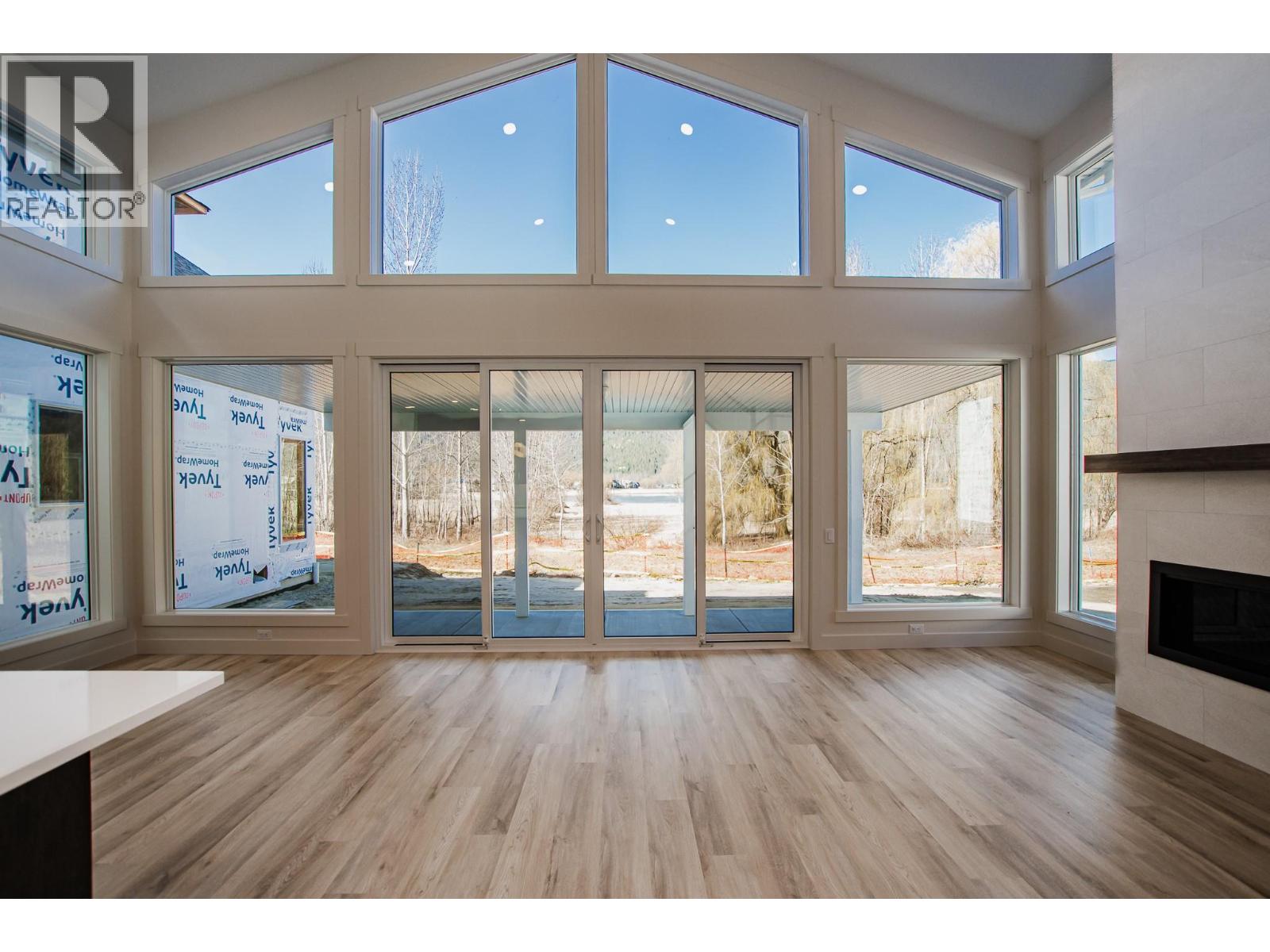 #8 8200 97A HIGHWAY - 5