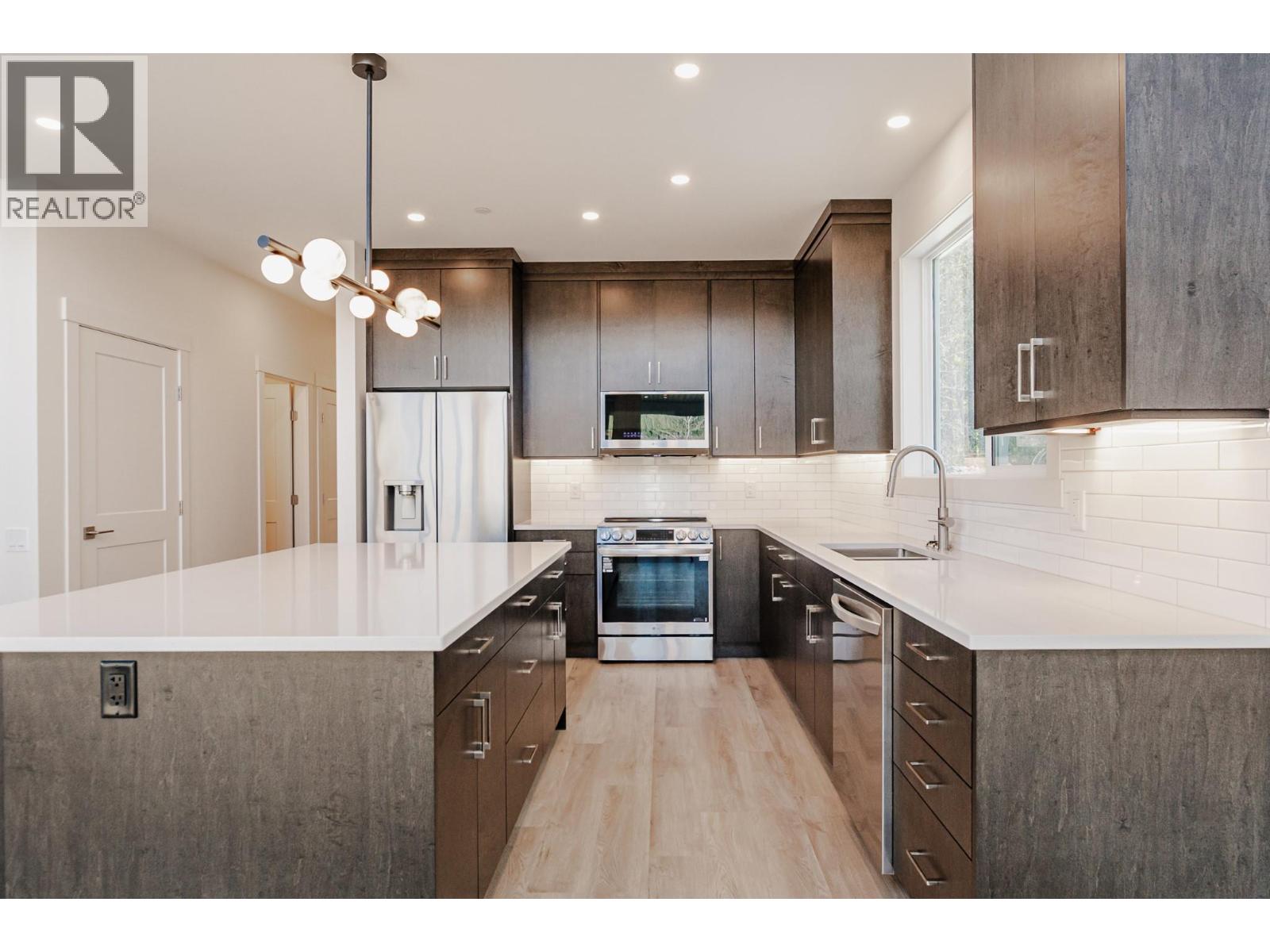 #8 8200 97A HIGHWAY - 7