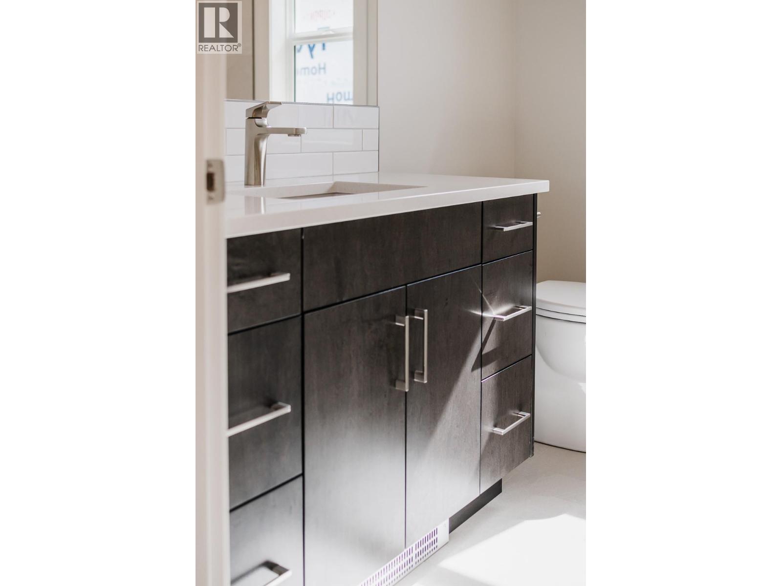 #8 8200 97A HIGHWAY - 39