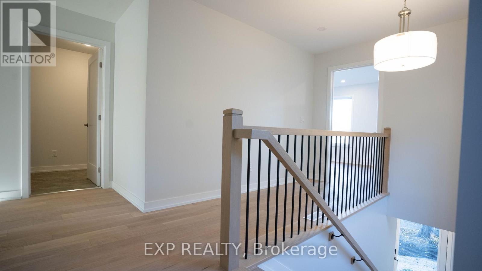 234, 236 WOODROFFE AVENUE - 24