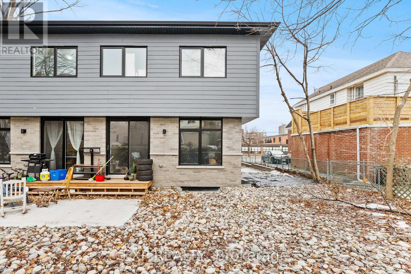 234, 236 WOODROFFE AVENUE - 4