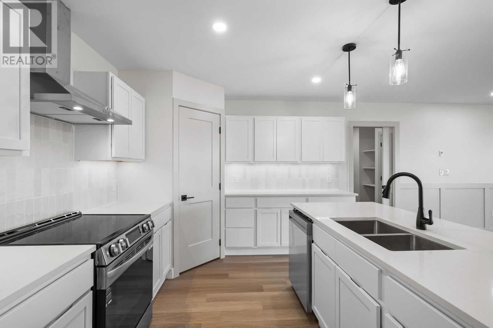 117 WATERS EDGE LANE - 25