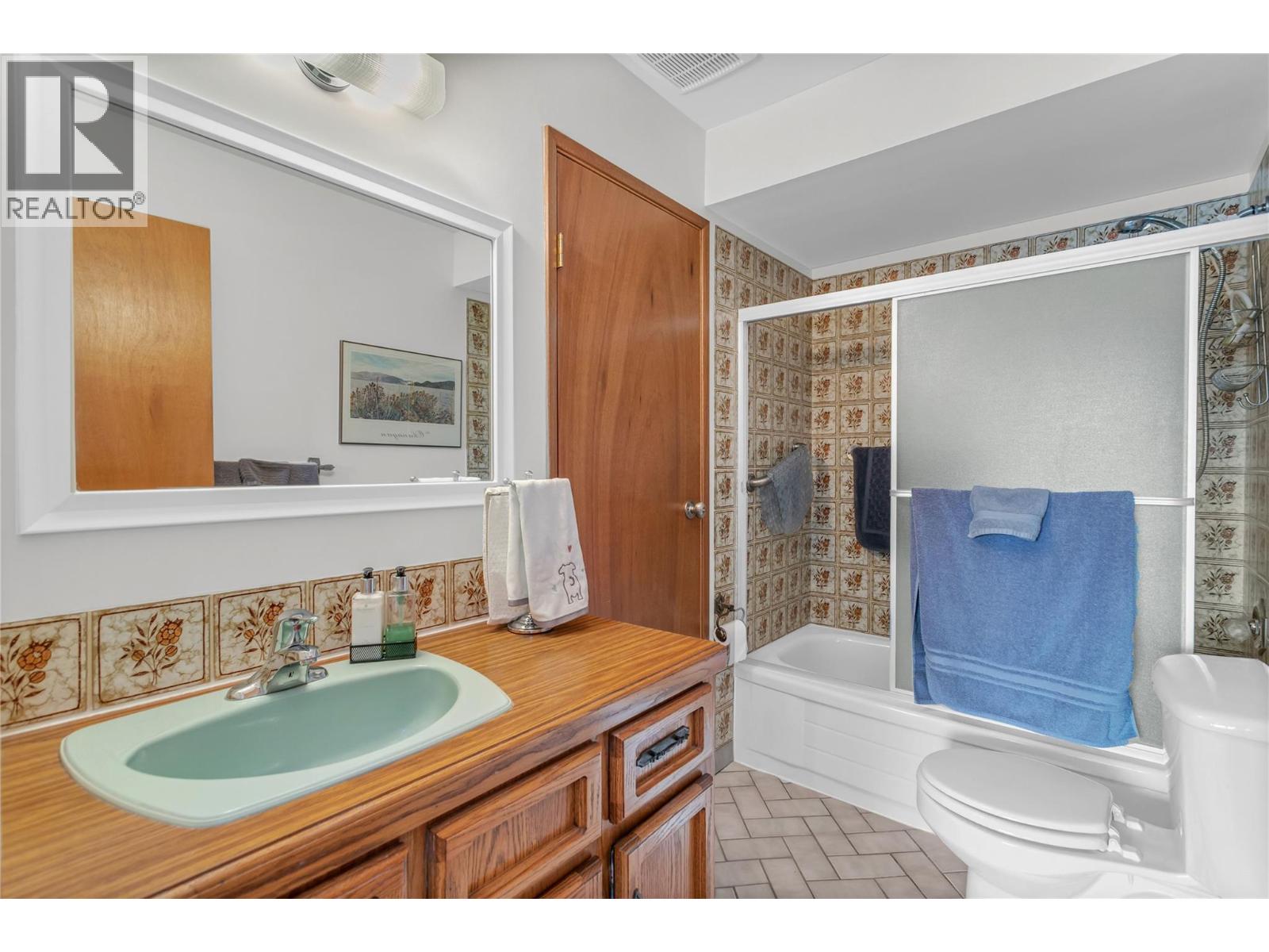  989 Monashee Place, Kelowna