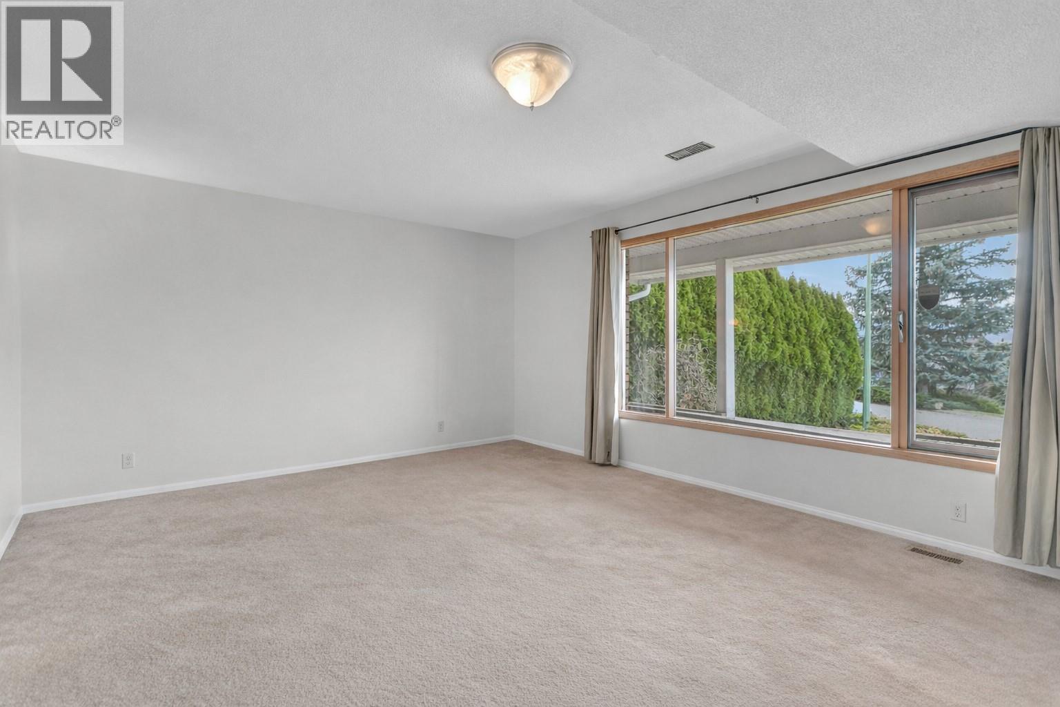  989 Monashee Place, Kelowna