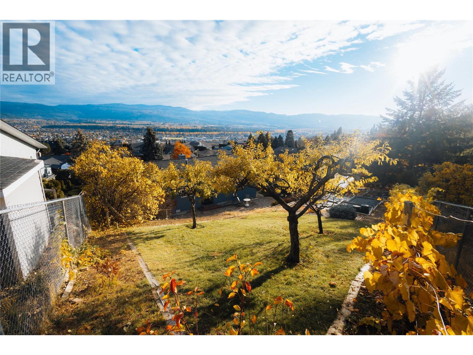  989 Monashee Place, Kelowna