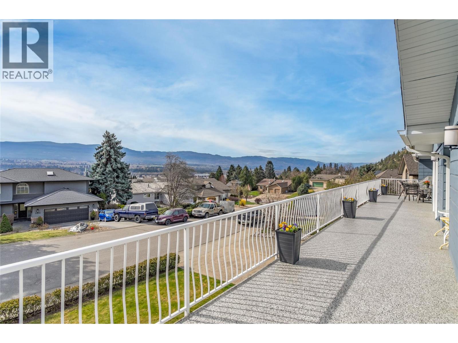  989 Monashee Place, Kelowna