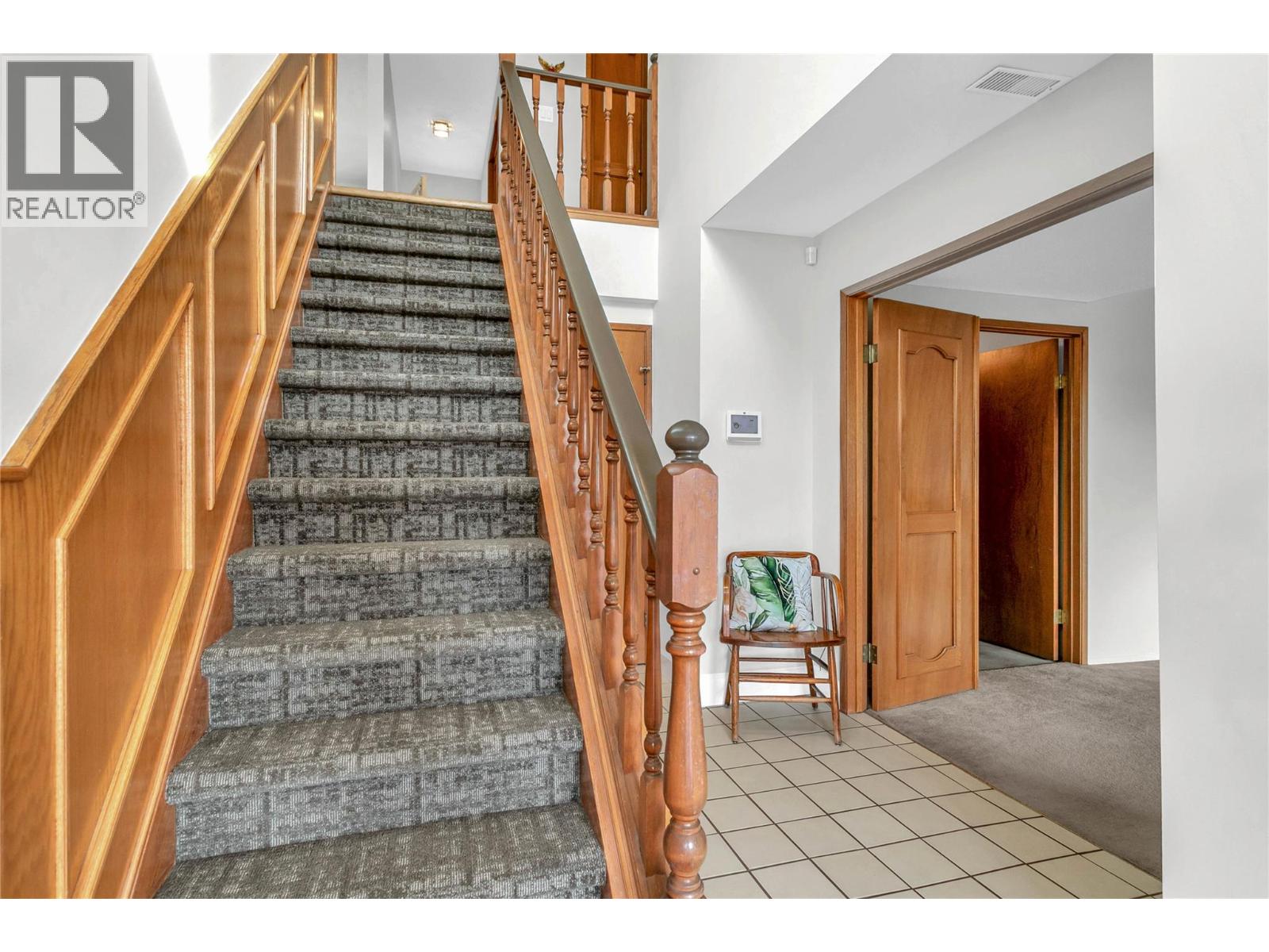  989 Monashee Place, Kelowna