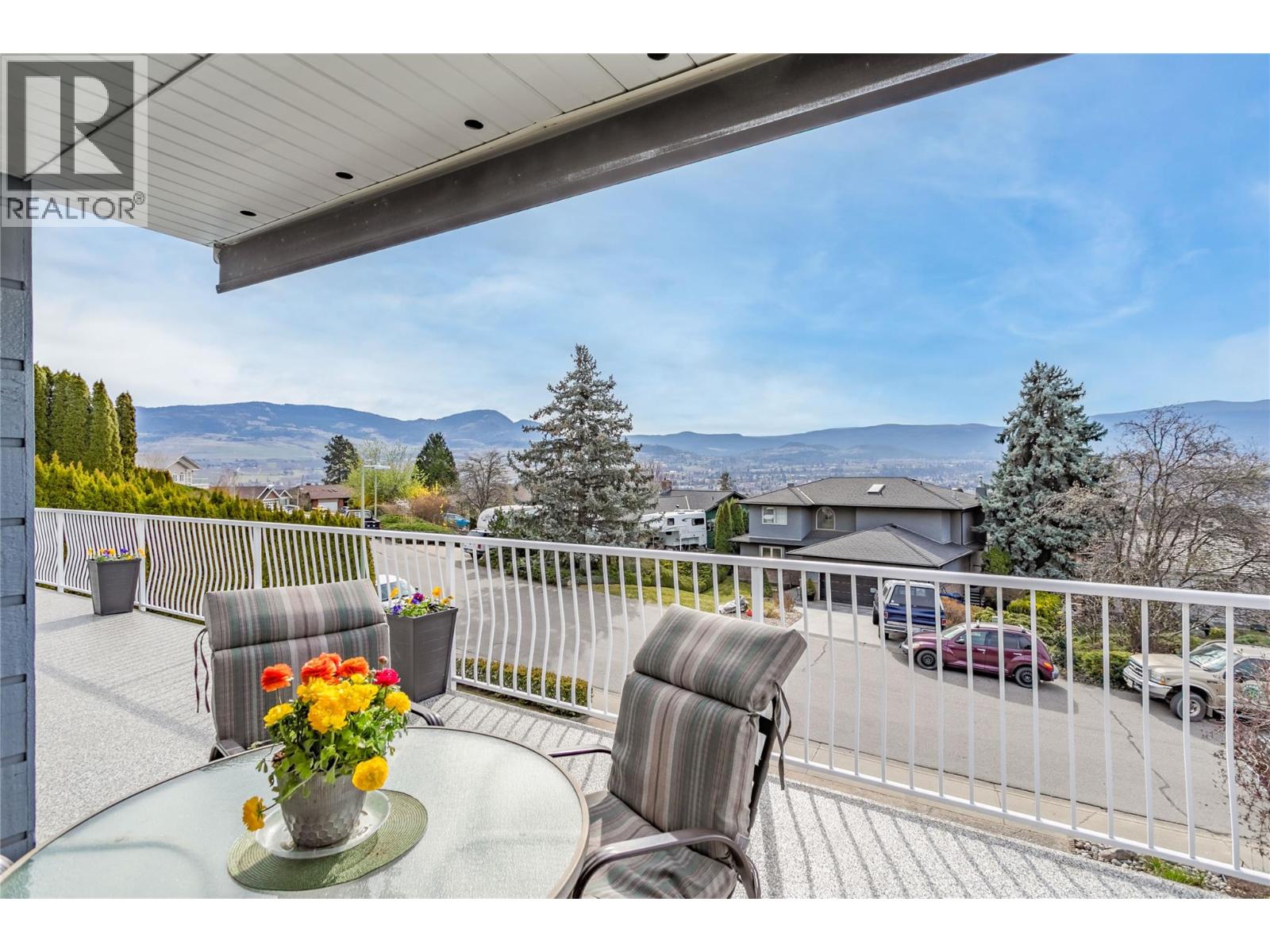  989 Monashee Place, Kelowna