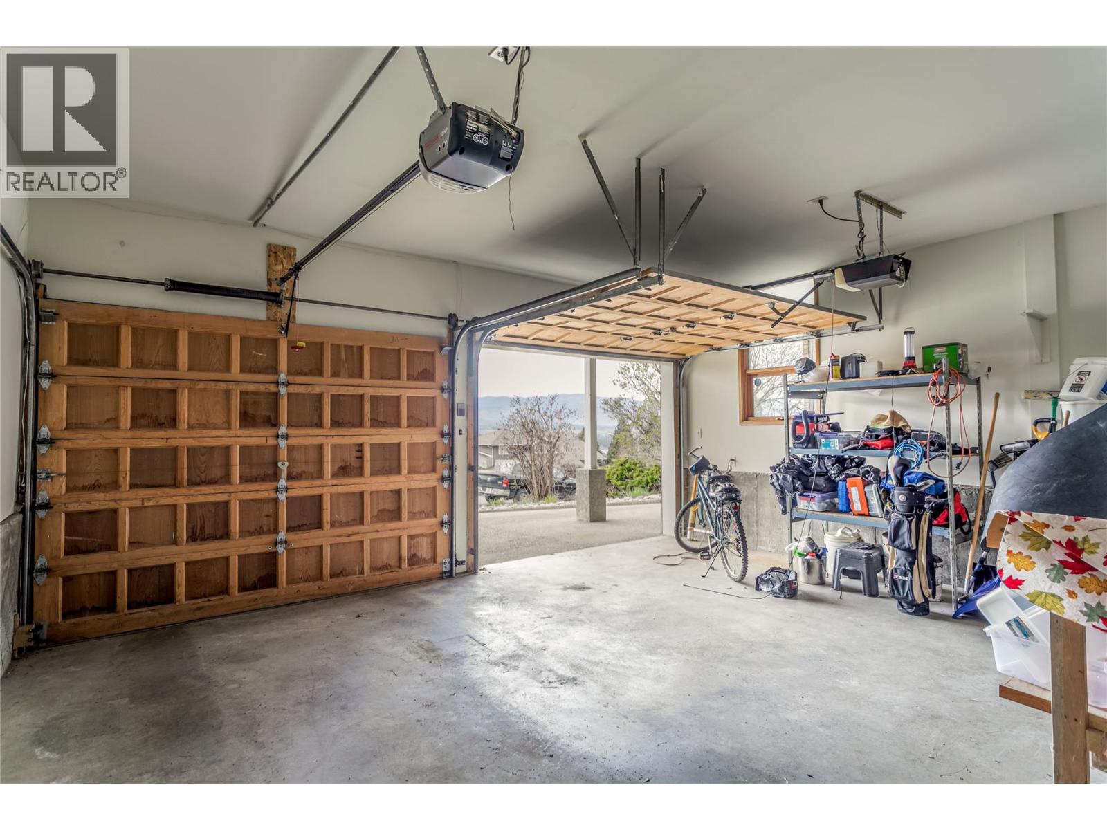  989 Monashee Place, Kelowna