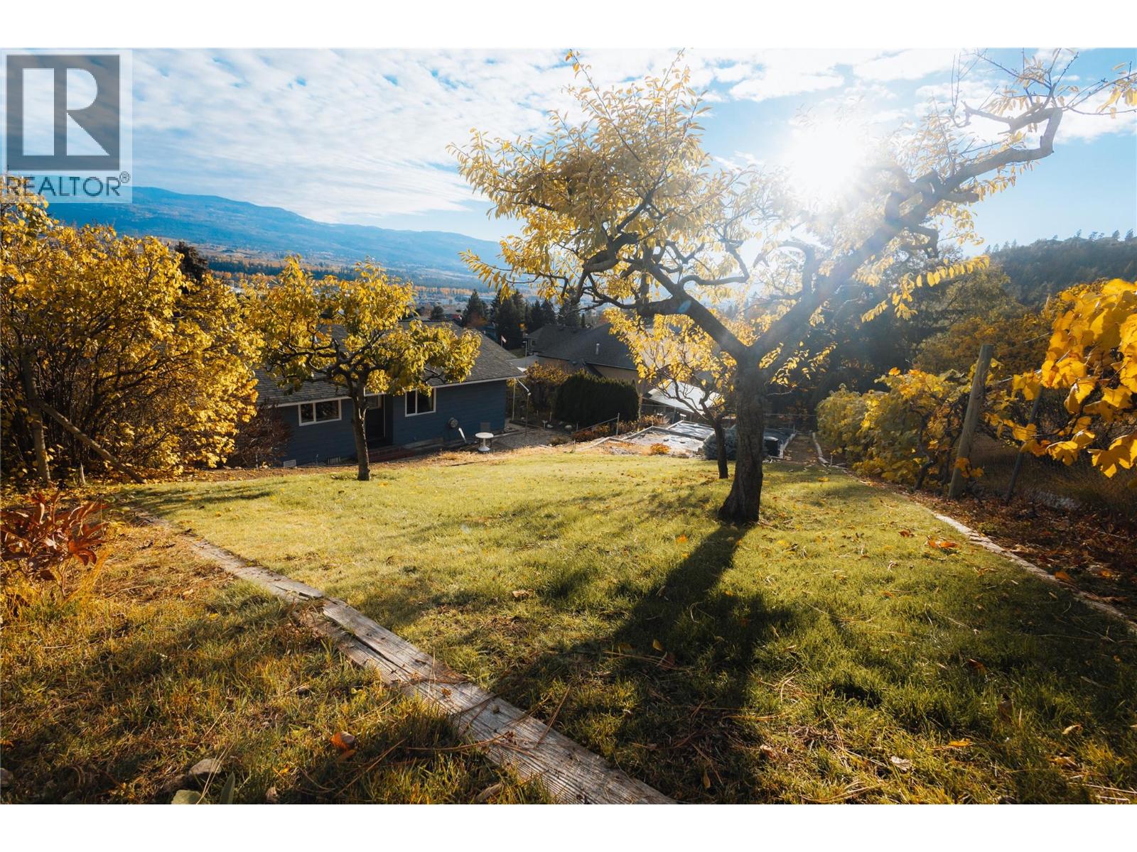  989 Monashee Place, Kelowna