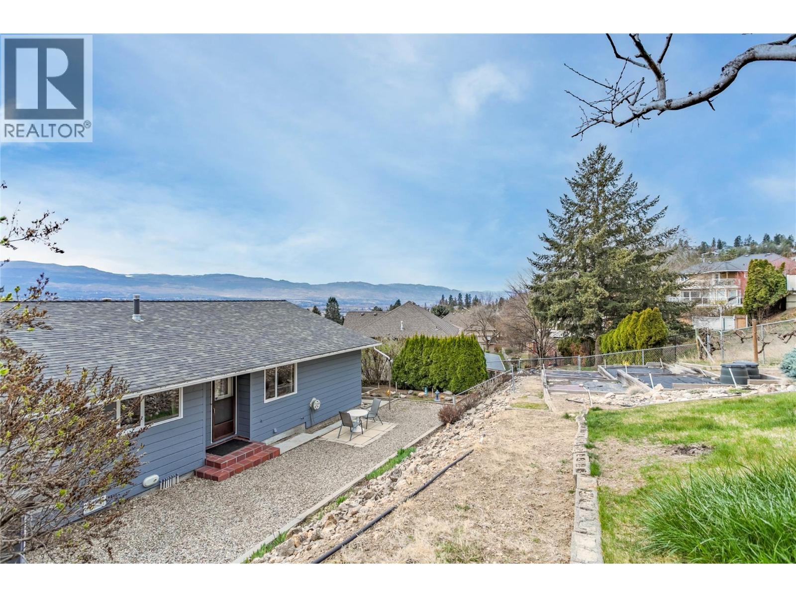  989 Monashee Place, Kelowna