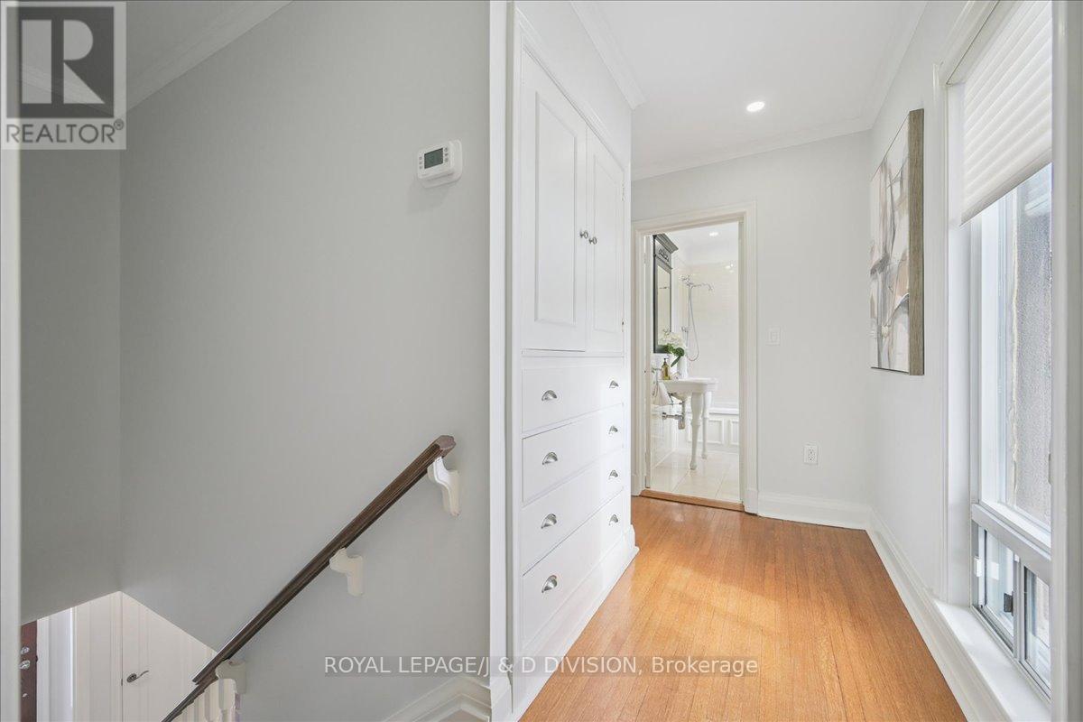 65 CHATSWORTH DRIVE - 25